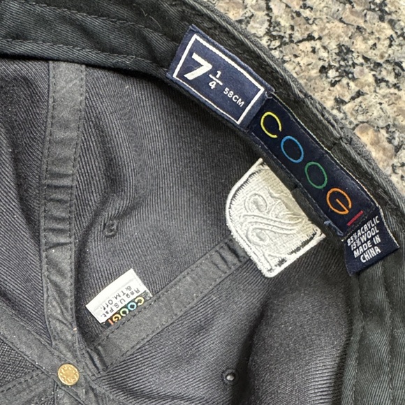 COOGI vintage Black Cap with Neon Green peacock Design EUC - Picture 11 of 12